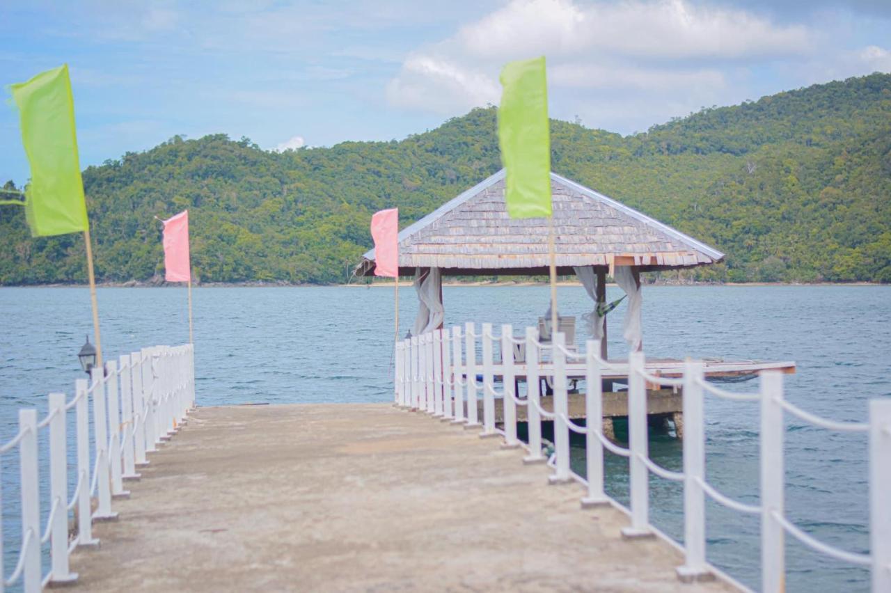 Pangulatan Beach Resort エルニド エクステリア 写真